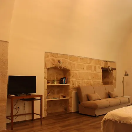 Lenta Apulian * Trani
